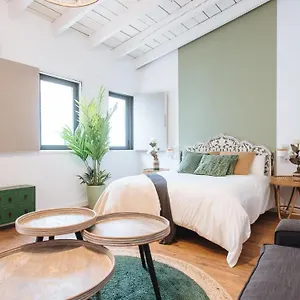 lola-de-triana-apartments.es-andalucia.com/